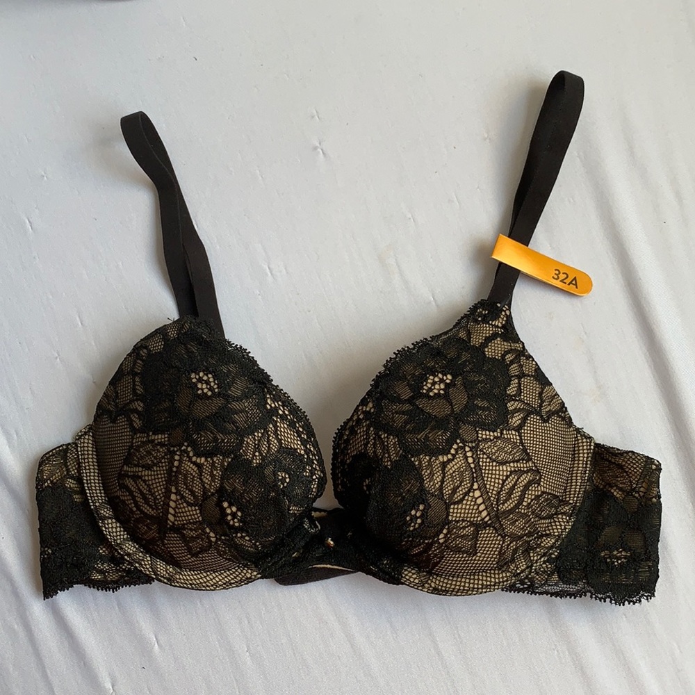 NWT Maidenform Bra 32A Devotion Embellished Plunge .
